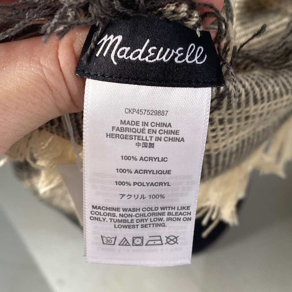 Madewell Denvale Plaid Blanket Scarf Oversized Fringe Cozy Warm Soft NWT - Picture 3 of 5